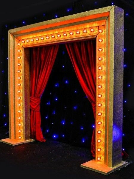 Burlesque Theme, Bollywood Night, Circus Props, Red Light Bulbs, Event Entrance, Halloween Circus, Bollywood Theme, Night Theme, Circus Theme Party