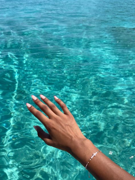 #manicure #nails #nailart #frenchnails #aesthetic #tiktok #ocean #summer Ocean Aesthetic Jewelry, 4ocean Bracelet Aesthetic, Nails Acrylic Ocean, Coral French Tips, Beach Girl Aesthetic Nails, Summer Nails Ocean Vibe, Manicure Nails, Aesthetic Tiktok, French Tips