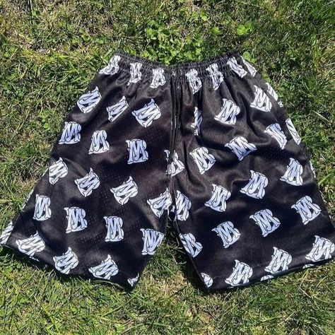 Best Summer Shorts Now 🔥🔥🔥 Available.... High Quality Summer Shorts With free customization, all color available, all GSM available, fast shipping worldwide.... Tap in to place your customize order.... #hassibiansintl We are the Manufacturer And Supplier Of All Kinds Of Products. We make Products and Also Customized For our Customers. ✅ Manufacturing 💯 ✅ High Quality Products 💯 ✅ Customized 💯 ✅ Logo 💯 ✅ Screen Printing 💯 ✅ Embroidery 💯 ✅ Sublimation 💯 ✅ Sticker Printing 💯 ✅ Worldwide Ship... Make Products, Sticker Printing, Cap Hats, Sports Wear, Instagram Business, Sport Wear, Print Stickers, Summer Shorts, Streetwear Fashion