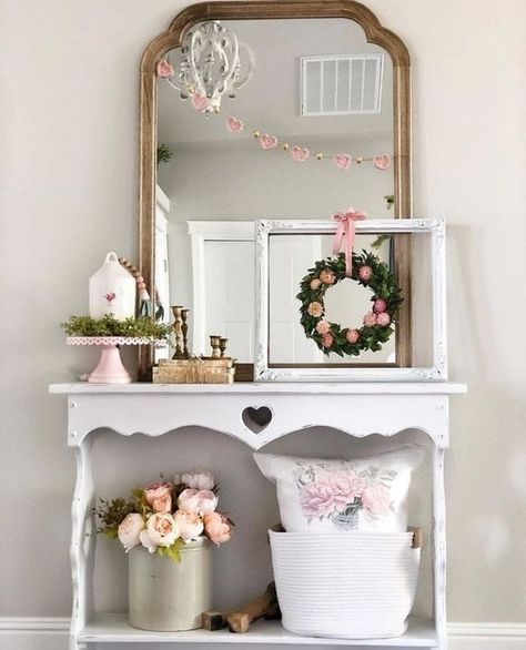 Valentine House, Days Until Spring, Farmhouse Valentine Decor, Valentine Craft Decorations, Valentines Table, Farmhouse Pictures, Devine Design, Valentine's Decor, Boho Wreath