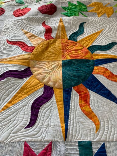 Sun Applique, Sun Quilt, Appliqué Ideas, Sun Salutations, Landscape Art Quilts, Block Patterns, Quilt Design, Quilt Designs, Quilt Block Patterns