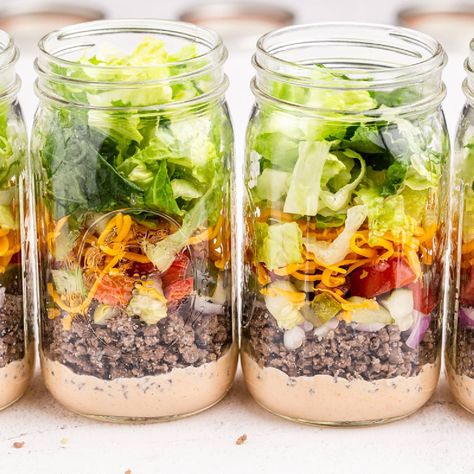 Grinder Salad Mason Jar Recipe, Mason Jar Grinder Salad, Grinder Salad Mason Jar, Mason Jar Recipe, Best Low Carb Snacks, Prepping Ideas, Jar Meals, Big Mac Salad, Jar Salads