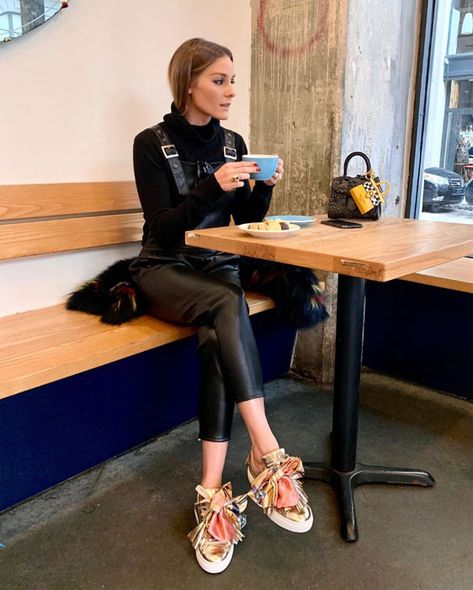 Olivia Palermo: su truco para transformar sus básicos de otoño, los zapatos de colores - Foto 3 Olivia Palermo Flats, Olivia Palermo Street Style, Olivia Palermo Outfit, New York Weather, Estilo Olivia Palermo, Olivia Palermo Lookbook, Olivia Palermo Style, Outfit Primavera, Olivia Palermo