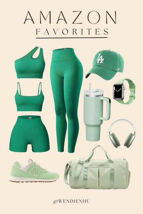 Green Workout Aesthetic, Green Athletic Outfit, Running Tights Outfit, Green Workout Outfit, Green Workout Clothes, Green Gym Outfit, Sporty Outfits Aesthetic, Airpod Max Aesthetic, Baddie Workout