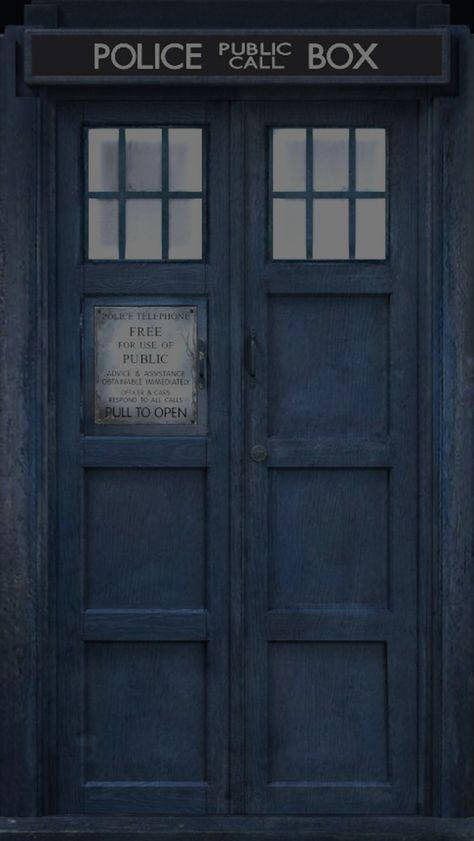 iPhone TARDIS lock and home screens for iOS7 – Sarah Marr at scidoll.com | Science Doll Dr Who Wallpaper, Tardis Wallpaper, Doctor Who Poster, Doctor Who Wallpaper, Classic Doctor Who, Tv Doctors, The Tardis, Doctor Who Art, Doctor Who Tardis