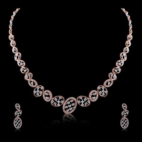 Gorgeous necklace with pair of earring. Light Weight Diamond Jewellery, Small Diamond Necklace, Small Necklaces, Ring Sketch, Jewellery Design Sketches, Diamond Jewelry Store, Gold Jewelry Stores, Small Necklace, Diamond Jewelry Necklace