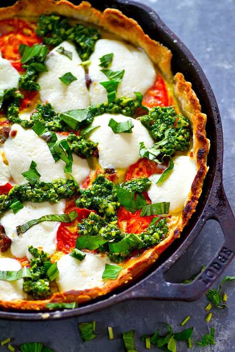 Caprese Quiche, Pesto Sausage, Breakfast Savory, Homemade Basil Pesto, Best Brunch Recipes, Healthy Brunch Recipes, Breakfast Lovers, Savory Food, Homemade Sausage