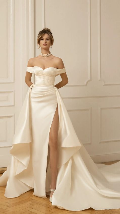 Breathtaking Wedding Dress, Reception Dress Classy, Classy Elegant Wedding Dress Romantic, Wedding Dresses For 2023, Simple Wedding Gown, French Wedding Dress, Silk Bridal Gown, Eva Lendel, Elegant Bridal Dress