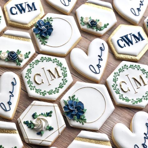 Sometimes it’s hard for me to keep it simple. But I love seeing the beauty in simplicity so I was excited to get this “elegant navy/gold… Wedding Cookies Decorated, Wedding Shower Cookies, Anniversary Cookies, Engagement Cookies, Bridal Cookies, S Cookies, Wedding Cake Cookies, Bridal Shower Cookies, Beauty In Simplicity