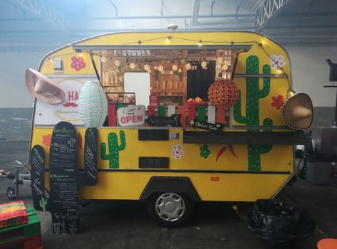 Burrito Stand Ideas, Taco Food Truck Aesthetic, Mexican Food Truck Ideas, Mexican Food Truck Design, Trippy Architecture, Taco Truck Ideas, Market Reference, Mexican Food Truck, Cowboy Food