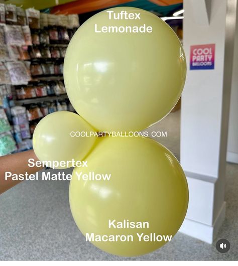 Balloon Color Schemes, Disco Balloon Garland, Balloon Tips, Art Party Decor, Balloon Decor Ideas, Balloon Colors, Balloon Business, Balloon Designs, Big Balloons