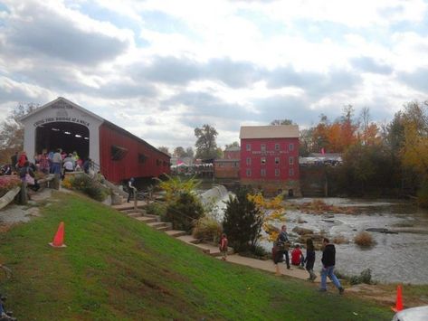 Every year, there is a Covered Bridge Festival held in Rockville in the fall. This year, it will take place October 12-21, 2018. It features food and craft vendors and has been going on since 1957. Rockville Indiana, Miss Incredible, Fall Foliage Trips, Truss Bridge, Historical Buildings, Covered Bridge, Weekend Fun, Covered Bridges, Historic Buildings