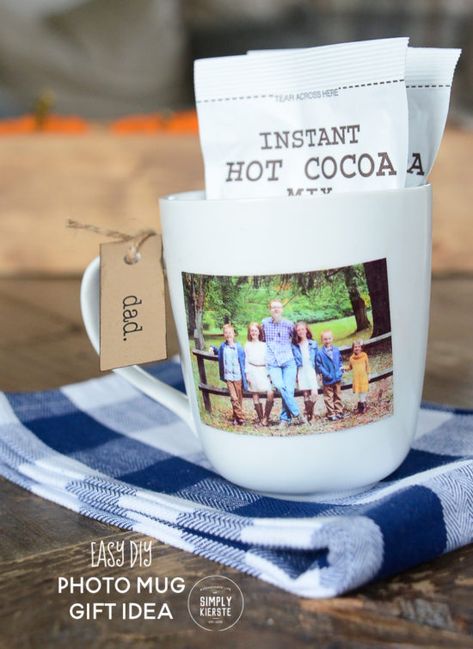 Easy DIY Photo Mug Gift Idea | simply kierste.com Grandparents Diy, Photo Christmas Gifts, Photo Gifts Diy, Personalized Photo Mugs, Picture Mugs, Editing Video, Creative Christmas Gifts, Editing Photos, Photo Mug