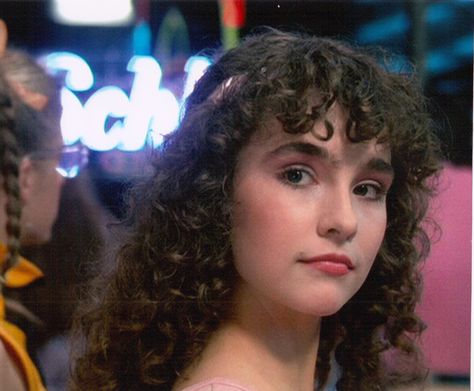 The Last American Virgin, Diane Franklin, Cher Hair, 80’s Aesthetic, Female Icons, 70s Aesthetic, Ni Idea, Comics Girls, Great Films