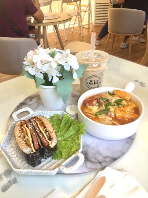 spam bibimbap, tteokboki, coffee, aesthetic, instagram inspo, cafe pics Spam Bibimbap, Coffee Aesthetic Instagram, Cafe Pics, Korean Cafe, Coffee Aesthetic, Instagram Inspo, Korean Food, Cafe, Coffee