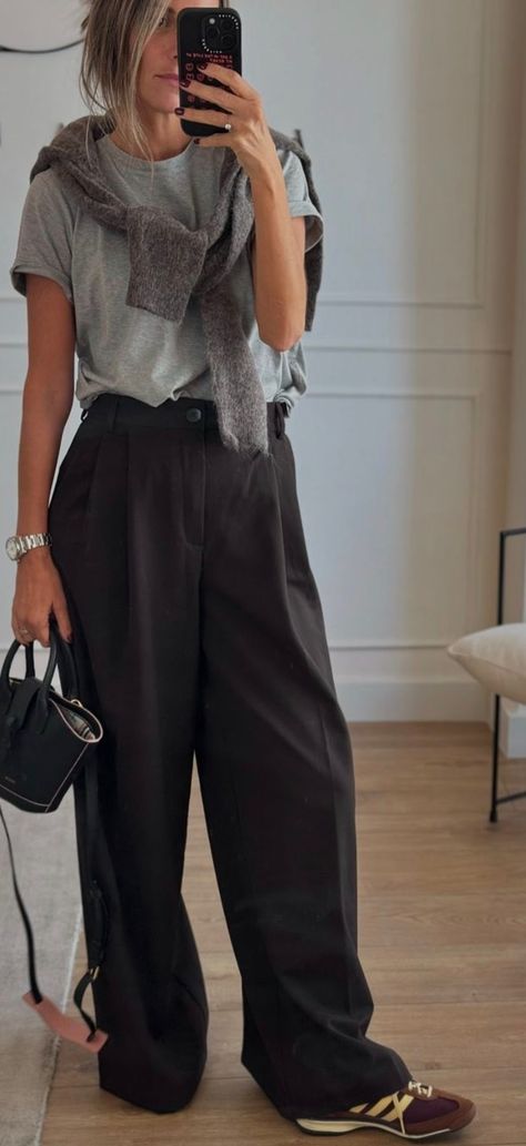 Baggy Slacks Outfit, Baggy Trousers Outfit, Pleated Pants Outfit, Slacks Outfit, Pants Outfit Work, Linen Pants Outfit, Trousers Outfit, Black Linen Pants, Trouser Outfit