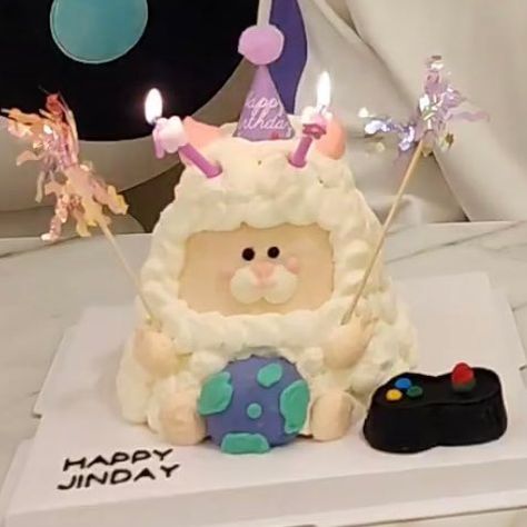 Home / Twitter Astronaut Cake, Jin Day, 3d Birthday Cake, Bts Cake, Tiny Cakes, Bts Birthdays, Bts 2022, Crazy Wallpaper, Creative Birthday Cakes