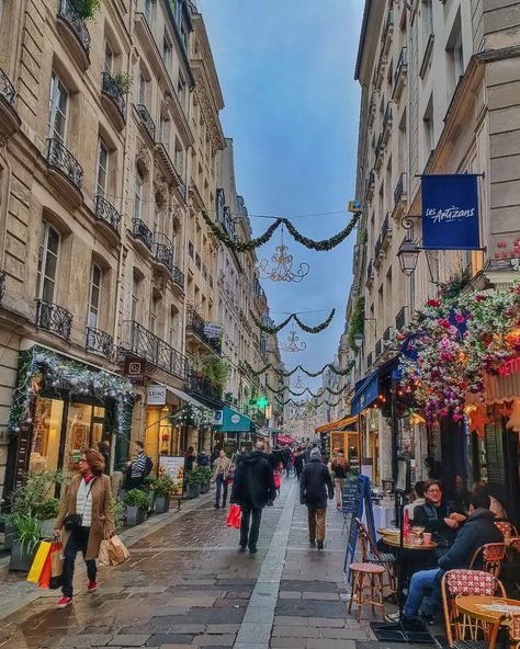 Paris Lens on Instagram: “📍 Rue Montorgueil, Paris 75001♥️ #parisfrance🇫🇷 #parismaville #hello_paris” Rue Montorgueil Paris, Paris France, Street View, Paris, France, On Instagram, Instagram