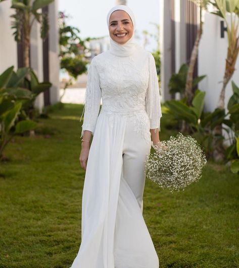 Satin Jumpsuit Wedding, Jumpsuit Bride, Hijab Jumpsuit, Jumpsuit Outfit Wedding, Bride Hijab, Jumpsuit Wedding, Embroidered Jumpsuit, Satin Jumpsuit, Wedding Jumpsuit