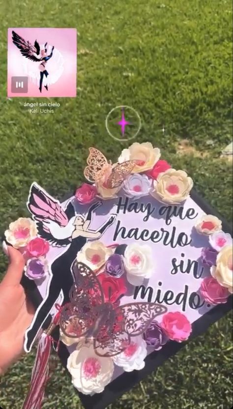 Kali Uchis Cap Graduation, Kali Uchis Grad Cap, Kali Uchis Quotes, Graduation Board, Caps Ideas, Graduation Boards, Graduation Cap Decoration Diy, Graduation Look, School Advice