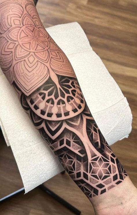 Geometric Inner Bicep Tattoo, Geometric Fade Pattern Tattoo, Arm Mandala Tattoo, Mandala Sleeve Tattoo, Dotwork Tattoo Mandala, Geometric Tattoo Sleeve Designs, Geometric Tattoo Pattern, Mandala Sleeve, Inner Bicep Tattoo