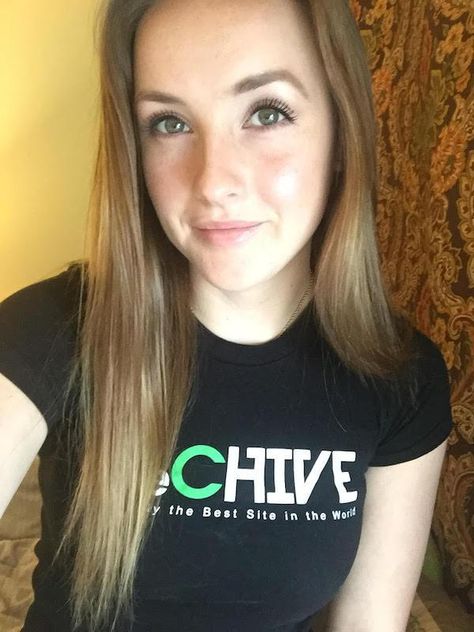 Prepare for cuteness overload! (50 Photos) : theCHIVE College Girls, Cuteness Overload, Keep Calm, Beautiful People, How To Look Better, Most Beautiful, 50 %, T Shirts For Women, Women's Top