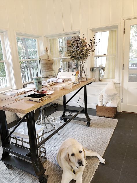 Old House Office Work Spaces, Home Office Craft Room Combo, Office Craft Room Combo, Project Table, Farmhouse Crafts, Room Of One's Own, Craft Room Design, Dream Office, Bedroom Crafts