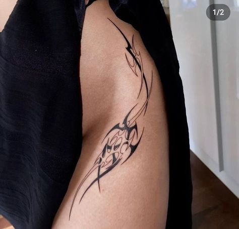 Neo Tribalism Tattoo, Cyberciligism Tattoo, Pretty Hand Tattoos, Instagram Tattoo, Tattoo Style Drawings, Discreet Tattoos, Dainty Tattoos, Subtle Tattoos, Black Ink Tattoos