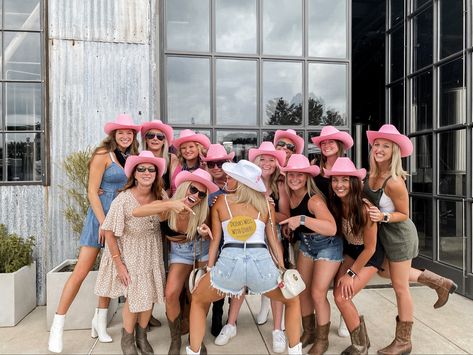 Stockyards Bachelorette Party Outfit, Austin Texas Bachelorette Party, Texas Bachelorette Party, Bachelorette Cowgirl, Wedding Jokes, Mexico Bachelorette, Cowgirl Bachelorette, Party Photoshoot, Group Picture