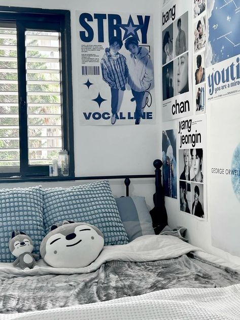 Kpop Inspired Room, Decorating Room Ideas, Sea Themed Room, Aesthetic Skz, Ocean Room Decor, Small Room Makeover, Cool Room Decor, Dekorasi Kamar Tidur, Room Redesign