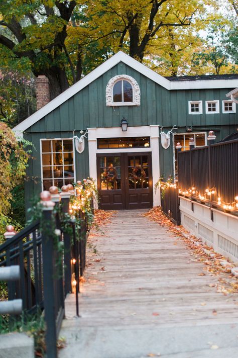 Peninsula Room Traverse City Wedding, Michigan Micro Wedding, Autumn Romance, Eastern Wedding, Wedding 101, Fall Wedding Venues, Wedding Michigan, Fall Cottage, Michigan Gifts