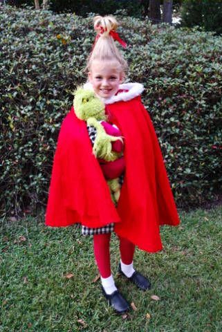 Pinner says "Cindy Lou Who, Camryn wore her hair like this on Dr. Seuss' b-day!" Dr Seuss Costume Ideas, Dr. Seuss Costumes, Whoville Costumes, Cindy Lou Who Costume, Who Costume, Grinch Halloween, Diy Grinch, Childrens Parties, Grinch Costumes