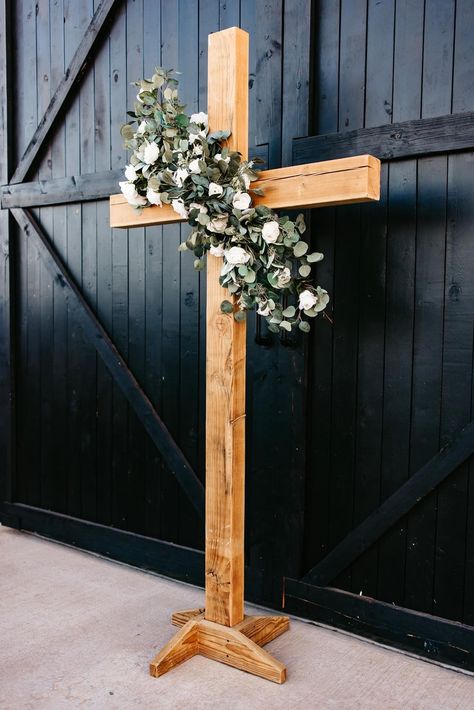 Memorial Crosses Wooden Diy, Christ Centered Wedding, Cross Wedding, Dream Relationship, Wedding Cross, Beige Wedding, Wedding Altars, Wood Cross, Wedding 2025