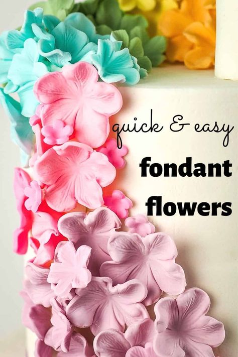 Easy Gum Paste Flowers, How To Make Fondant Flowers, Gum Paste Flowers Cake, Cake Flowers Tutorial, Gum Paste Flowers Tutorials, Flower Cake Design, Sugar Paste Flowers, Satin Ice Fondant, Sugar Flowers Tutorial