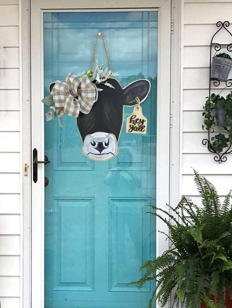 Cow Print Door, Welcome Front Door, Spring Porch Decor, Front Door Hanger, Door Signs Diy, Cartoon Cow, Farm Cow, Wood Front Doors, Cow Head