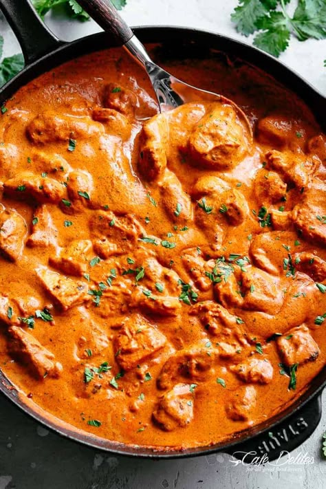 Gordon Ramsay Butter Chicken Recipe, Gordon Ramsay Butter Chicken, Butter Chicken Recipe Indian, Murgh Makhani, Butter Chicken Recipe Easy, Homemade Naan Bread, Butter Chicken Curry, Chef Gordon Ramsay, Cafe Delites