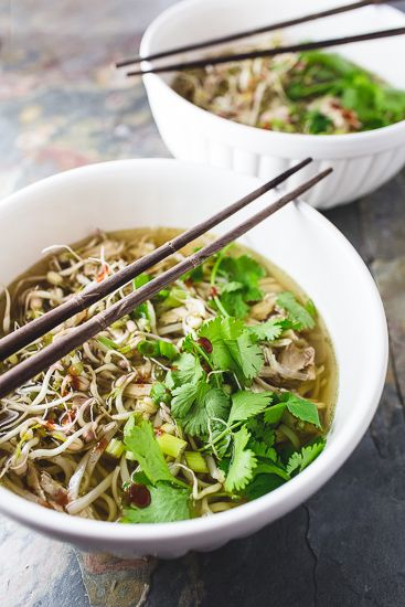 Slow Cooker Pho with Chicken - the slow cooker makes pho so easy!! The broth simmers all day, your house smells fantastic and the pho is amazing! No need for take out when you can make this pho at home! Crockpot Pho, Slow Cooker Pho, Slow Cooker Soup Recipes, Chicken Pho, Pho Soup, Pho Recipe, Slow Cooked Meals, Soup Recipes Slow Cooker, Healthy Slow Cooker