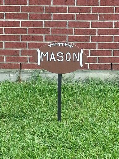 Football yard sign | Football Football Yard Signs, Football Player Gifts, Sports Crafts, Cheer Pom Poms, Football Family, Cheer Signs, Sports Ideas, Homecoming Parade, Football Signs