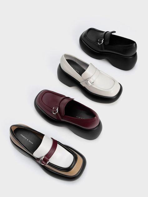 Discover great products at the best prices at Dealmoon. Charles & Keith Burgun Buckled Platform Penny Loafers | CHARLES & KEITH. Price:$67.15 at Charles & Keith Charles And Keith Shoes, Charles And Keith, Smart Casual Dress, Fashion Shoes Sandals, Black Mules, Black Curves, Chunky Loafers, Platform Mules, Faux Leather Heels