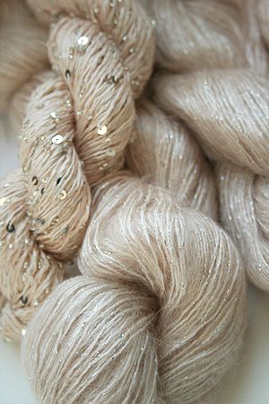 artyarns silk mohair glitter in 164C Silver Artisan Yarn, Yarn Inspiration, Spinning Yarn, Crochet Blog, Spinning Fiber, Yarn Stash, Mohair Yarn, Handspun Yarn, Yarn Art