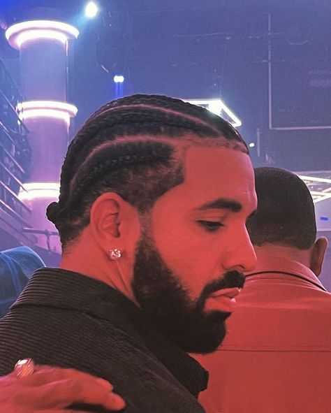 Aubrey Graham, Champagne Papi, Drake Photos, Drake Drizzy, Cornrow Hairstyles For Men, Drake Graham, Aubrey Drake, Pelo Afro, Mens Braids Hairstyles