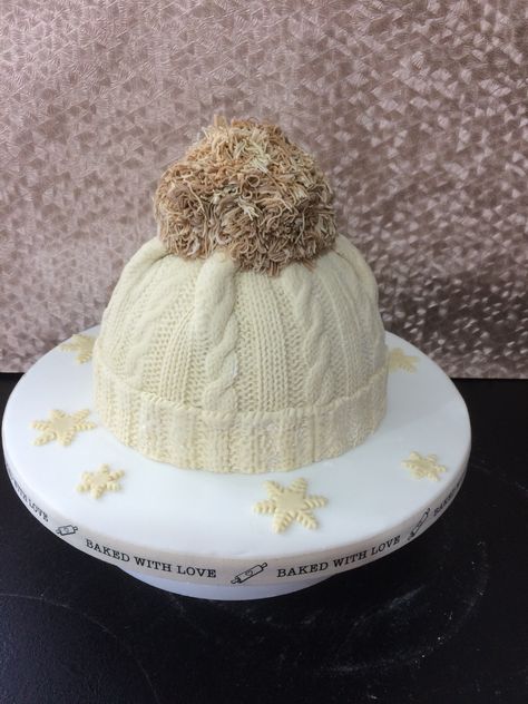 Winter Hat Cake, Christmas Jumper Cake, Christmas Desserts Cakes, Christmas Birthday Cake, Biscuit Decoration, Cake Design Inspiration, Thanksgiving Cakes, Pastel Cakes, Christmas Cake Designs