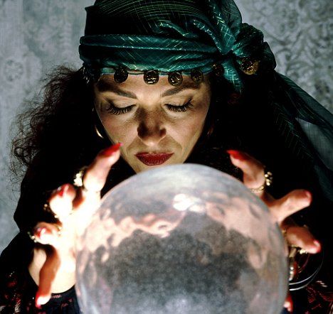 Black Magic In Islam, Black Magic For Love, Blithe Spirit, Psychic Powers, Fortune Telling, Fortune Teller, Psychic Abilities, Love Spells, Nouvel An