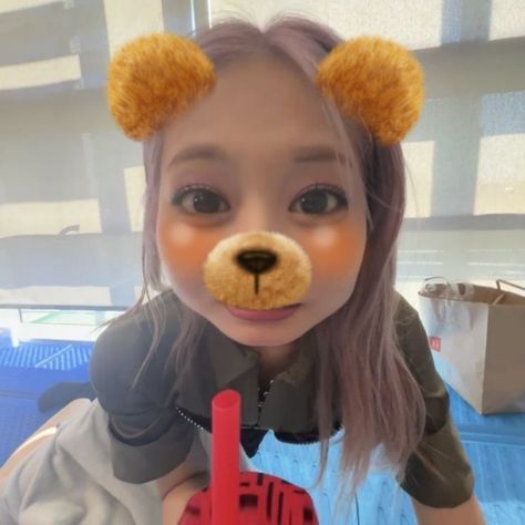 Tzuyu Body, Dog Filter, Akira Kurusu, Sana Momo, Tzuyu Twice, Twice Kpop, Set Me Free, Pretty Selfies, Millie Bobby Brown