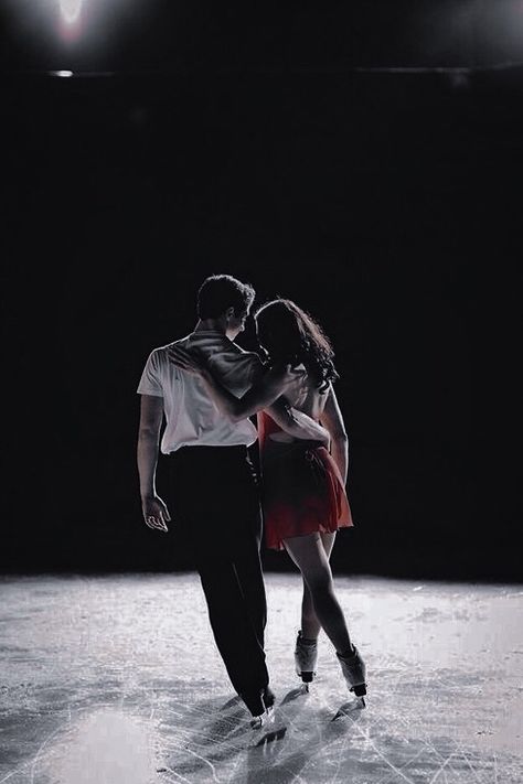 Skater Couple Aesthetic, Ivan Lukov, Jasmine Santos, Love On Ice, Virtue And Moir, Tessa Virtue Scott Moir, Tessa And Scott, Scott Moir, Skating Aesthetic