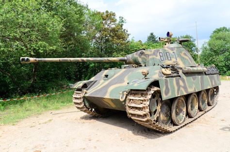 Panther Number 801. This is a Panther Ausf. G, with a reproduction FG 1250 (infra-red system). It is in running condition and is at the BWB Wehrtechnische Studiensammlung in Koblenz, Germany. This tank was assembled at a Panther factory under the direction of the British Army's Royal Electrical and Mechanical Engineers (REME) at the end of the war. M26 Pershing, Panther Tank, Slot Racing, Rc Tank, Ww2 Tanks, Model Tanks, German Tanks, World Of Tanks, Tanks Military