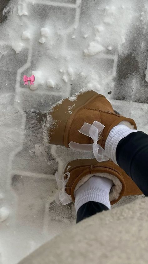 Cute Uggs Aesthetic, Uggs With Bows On The Back, Autumn Shoes Aesthetic, Uggs Outfit Fall, Snow Fireplace, Uggs Aesthetic, Fireplace Aesthetic, Ugg Bow, Nature Clothing