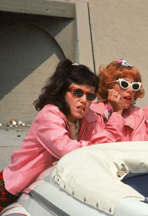 Jamie Donnelly as Jan & Didi Conn as Frenchy - Grease Frenchy Grease, Grease 1978, Grease Movie, Septième Art, 80s Aesthetic, Picture Collage Wall, Pastel Pink Aesthetic, Foto Vintage, Photo Wall Collage