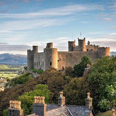 Wales Snowdonia, Wales Beach, Visit Wales, Snowdonia National Park, What To Do Today, Brecon Beacons, Luxury Cottage, Visiting England, To Do Today