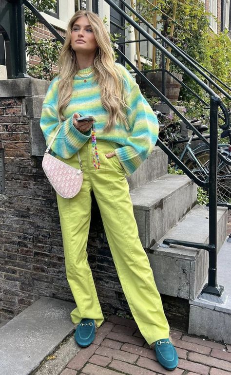 Colourful Pastel Outfits, Fun Pants Outfit Street Styles, Groovy Aesthetic Clothes, Colourful Clothing Aesthetic, Dopamine Outfits Aesthetic, Elegant Colorful Outfit, Dopamine Fashion Aesthetic, Colourful Spring Outfits, Dopamine Dressing Plus Size